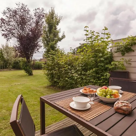 Village Normandy Garden, * Branville
